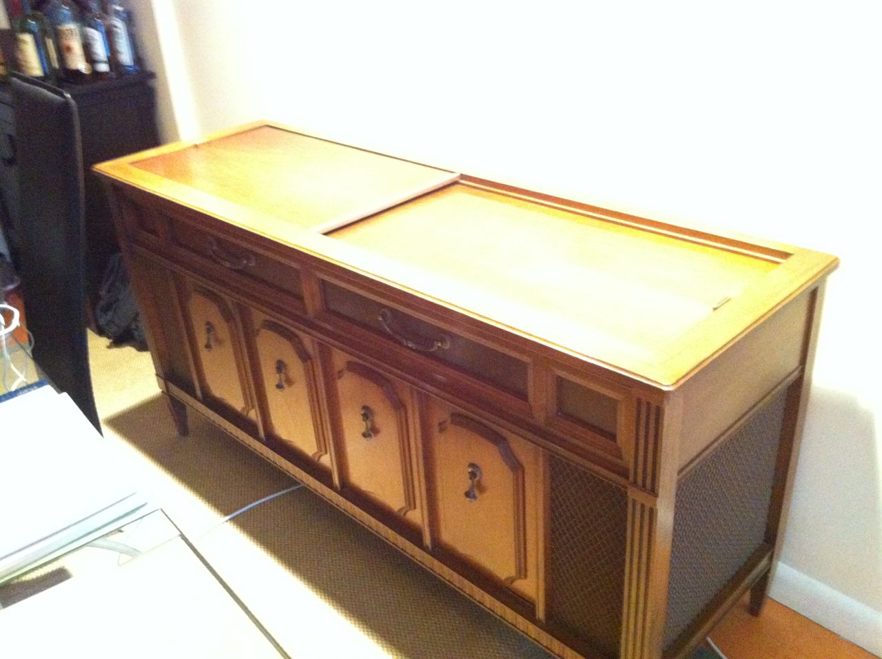 The Magnavox Astro-Sonic Hi-Fidelity Stereo